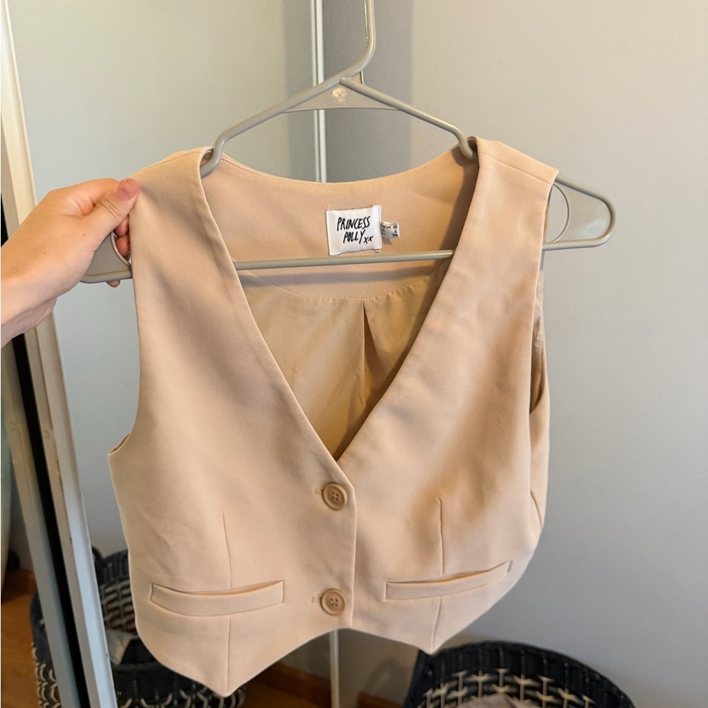 PRINCESS POLLY vest